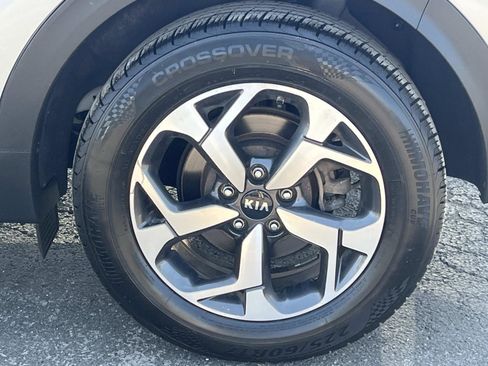 Used 2020 Kia Sportage LX AWD/4WD image 11