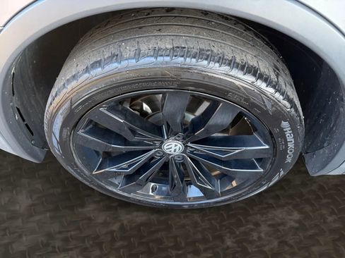 Used 2021 Volkswagen Tiguan SE R-Line w/ 3rd Row Seat Package image 73