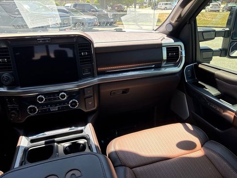 Used 2025 Ford F250 King Ranch AWD/4WD image 12