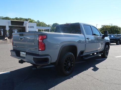 Used 2024 Chevrolet Silverado 2500 LTZ w/ LTZ Plus Package AWD/4WD image 10