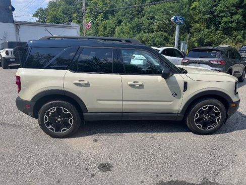 Certified 2025 Ford Bronco Sport Outer Banks w/ Outer Banks Tech Package+ AWD/4WD image 1