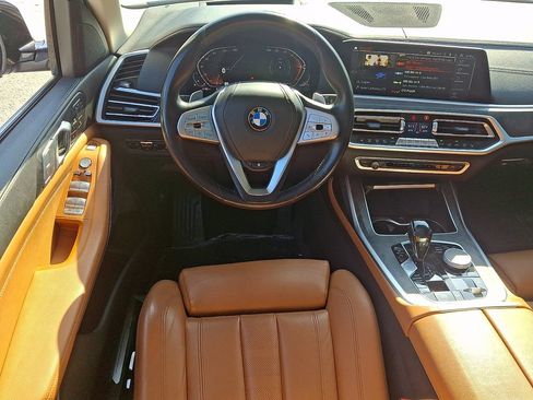 Used 2021 BMW X7 xDrive40i w/ Premium Package 2 AWD/4WD image 11