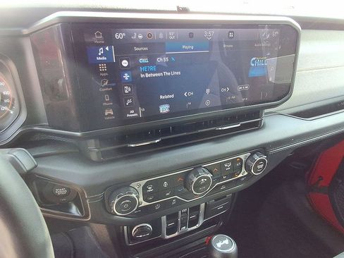 Certified 2025 Jeep Wrangler Unlimited Sahara AWD/4WD image 20
