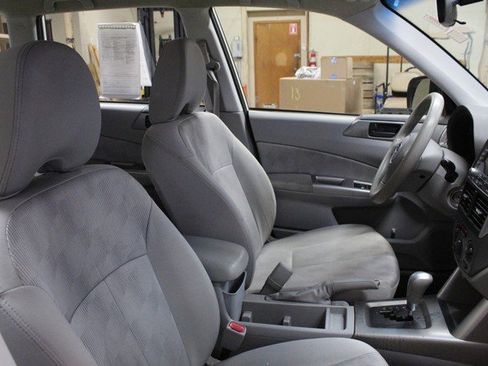 Used 2010 Subaru Forester 2.5X image 10