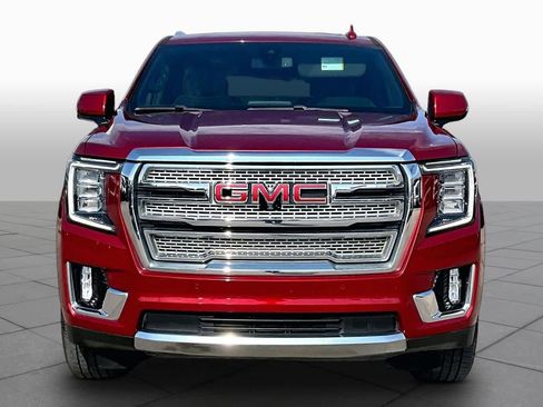 Used 2022 GMC Yukon XL SLT w/ SLT Premium Package AWD/4WD image 4