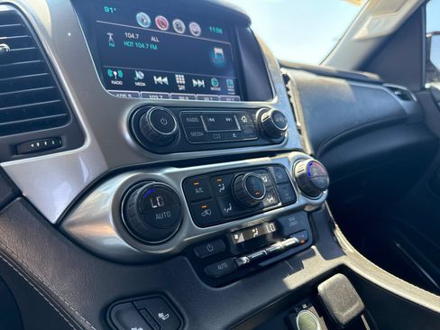 Used 2016 Chevrolet Suburban LT w/ Luxury Package RWD image 20