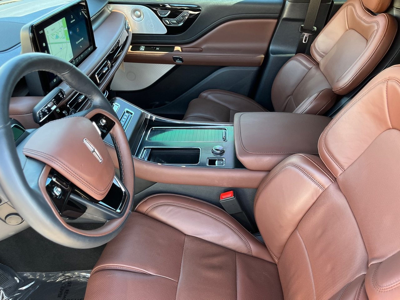 Used 2026 Lincoln Aviator Reserve w/ Luxury Package RWD image 17