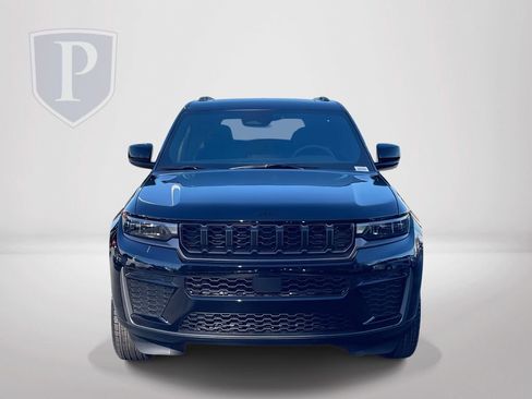 New 2026 Jeep Grand Cherokee Altitude AWD/4WD image 3