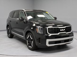 Used 2024 Kia Telluride EX w/ EX Captain's Chair Package FWD video 1