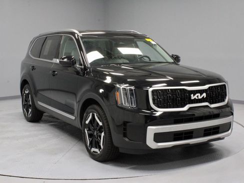 Used 2024 Kia Telluride EX w/ EX Captain's Chair Package FWD image 1