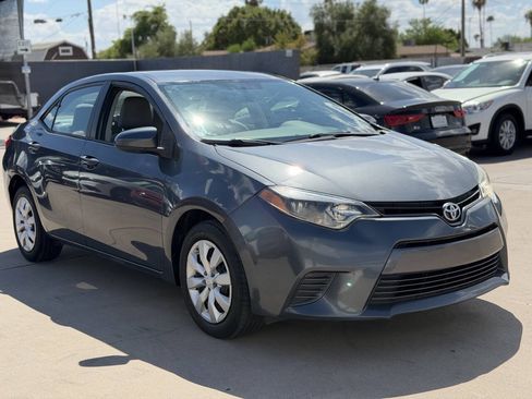 Used 2016 Toyota Corolla LE FWD image 3