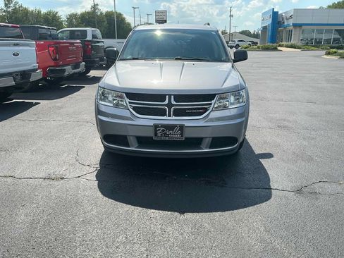 Used 2017 Dodge Journey SE FWD image 2