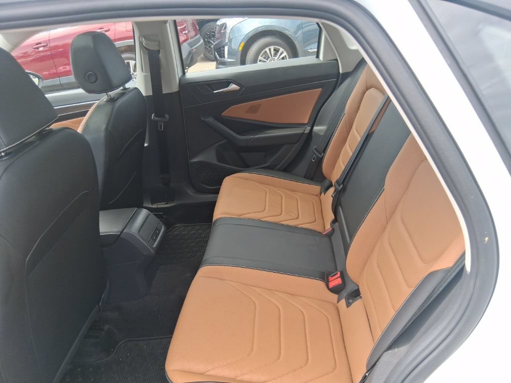 Used 2024 Volkswagen Jetta SEL FWD image 13