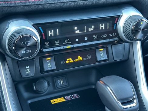 Certified 2025 Toyota RAV4 XSE image 25