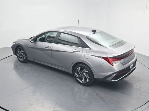 Used 2025 Hyundai Elantra SEL FWD image 54