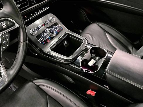 Used 2021 Lincoln Nautilus Reserve image 14