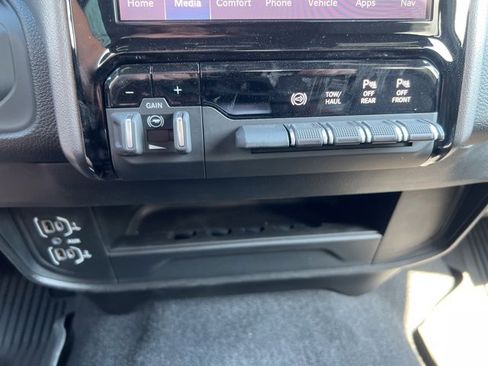 Used 2025 RAM 2500 Big Horn image 30