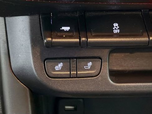 Used 2015 GMC Canyon SLE w/ All-Terrain Package image 17