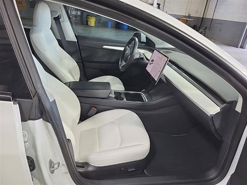 Used 2021 Tesla Model 3 Long Range image 9