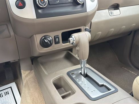 Used 2015 Nissan Frontier SV AWD/4WD image 22