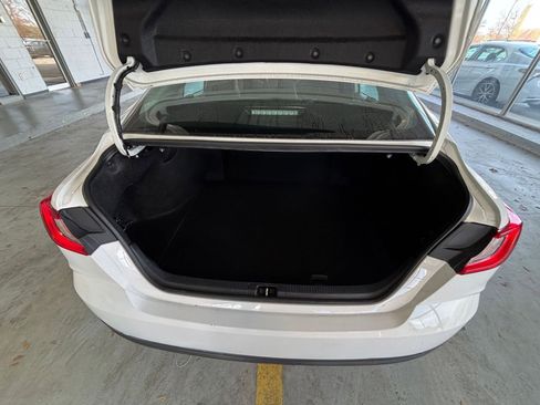 Used 2025 Toyota Camry LE image 33