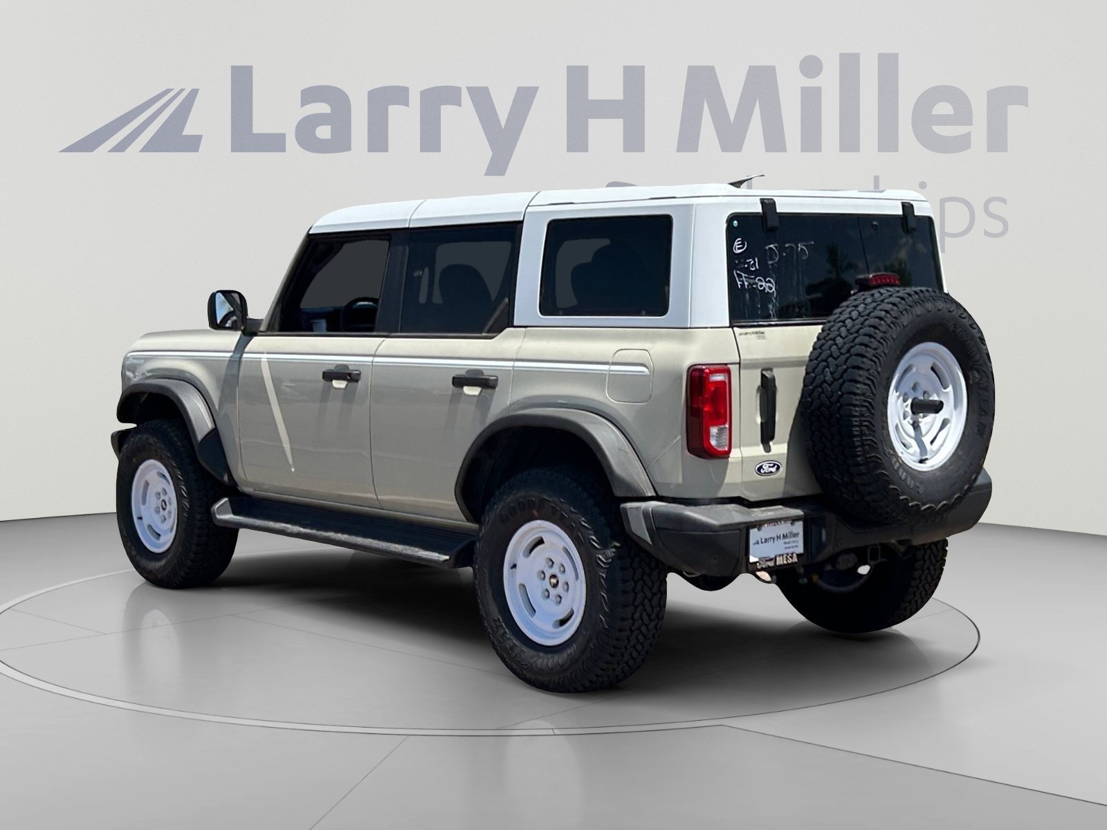 New 2026 Ford Bronco Heritage Edition AWD/4WD image 3