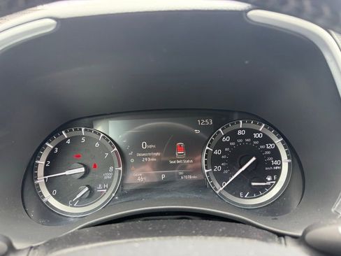 Used 2021 Toyota Highlander XLE image 12