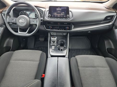 Used 2023 Nissan Rogue SV image 15