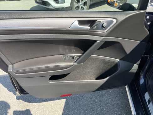 Used 2017 Volkswagen Golf Alltrack AWD/4WD image 15