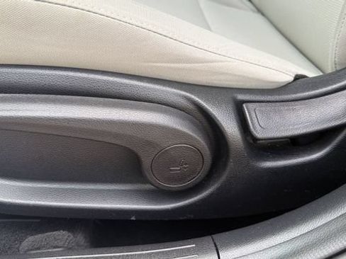Certified 2022 Kia Forte LXS w/ LXS Technology Package FWD image 12