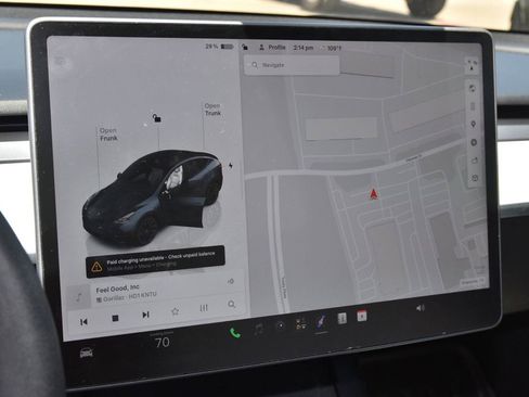 Used 2025 Tesla Model Y Long Range AWD/4WD image 9