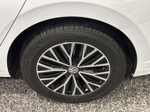 Used 2021 Volkswagen Jetta SE FWD image 10