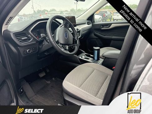 Used 2022 Ford Escape SE w/ Convenience Package AWD/4WD image 5
