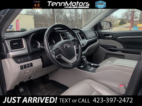 Used 2019 Toyota Highlander Limited image 18
