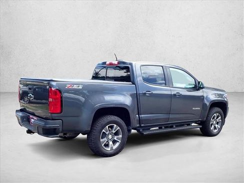 Used 2017 Chevrolet Colorado Z71 AWD/4WD image 4