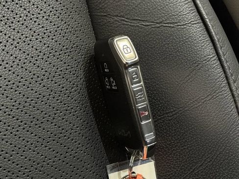 Used 2024 Kia Carnival SX Prestige FWD image 28