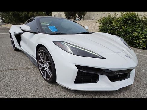 Used 2023 Chevrolet Corvette Z06 w/ Chrome Exterior Badge Package RWD image 6