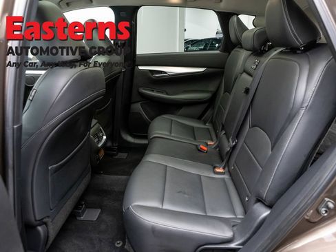 Used 2019 INFINITI QX50 Luxe w/ Navigation Package AWD/4WD image 22