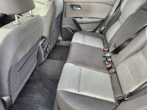 Certified 2022 Nissan Rogue SV FWD image 24