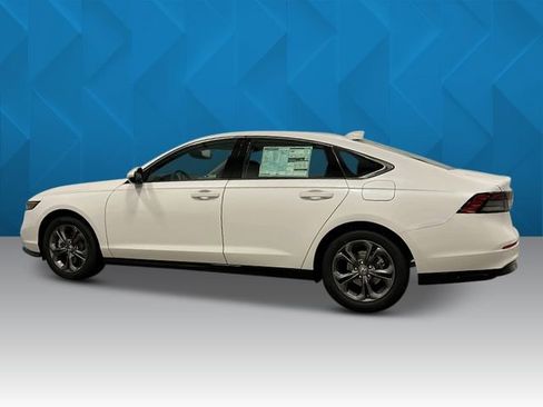 New 2025 Honda Accord EX-L image 2