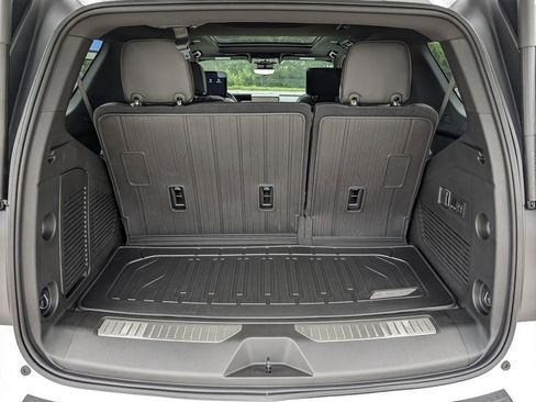 New 2026 GMC Yukon AT4 Ultimate w/ LPO, Floor Liner Package AWD/4WD image 29