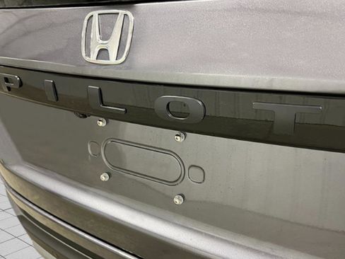 New 2025 Honda Pilot EX-L image 5