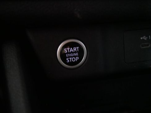 Used 2023 Nissan Rogue S AWD/4WD image 20