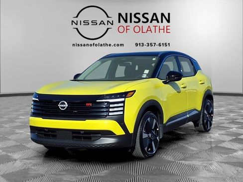 Certified 2025 Nissan Kicks SR image 1