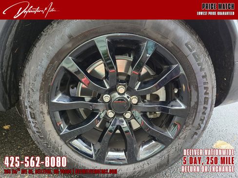 Used 2020 Land Rover Discovery HSE image 12