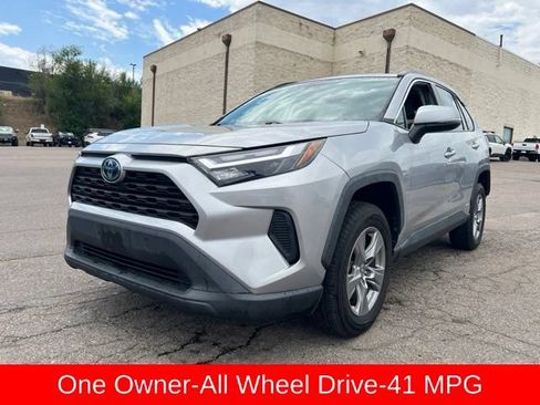 Used 2022 Toyota RAV4 XLE w/ Convenience Package AWD/4WD image 1