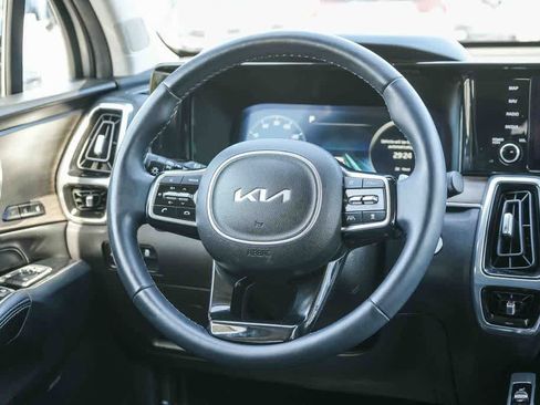 Certified 2023 Kia Sorento SX Prestige AWD/4WD image 15
