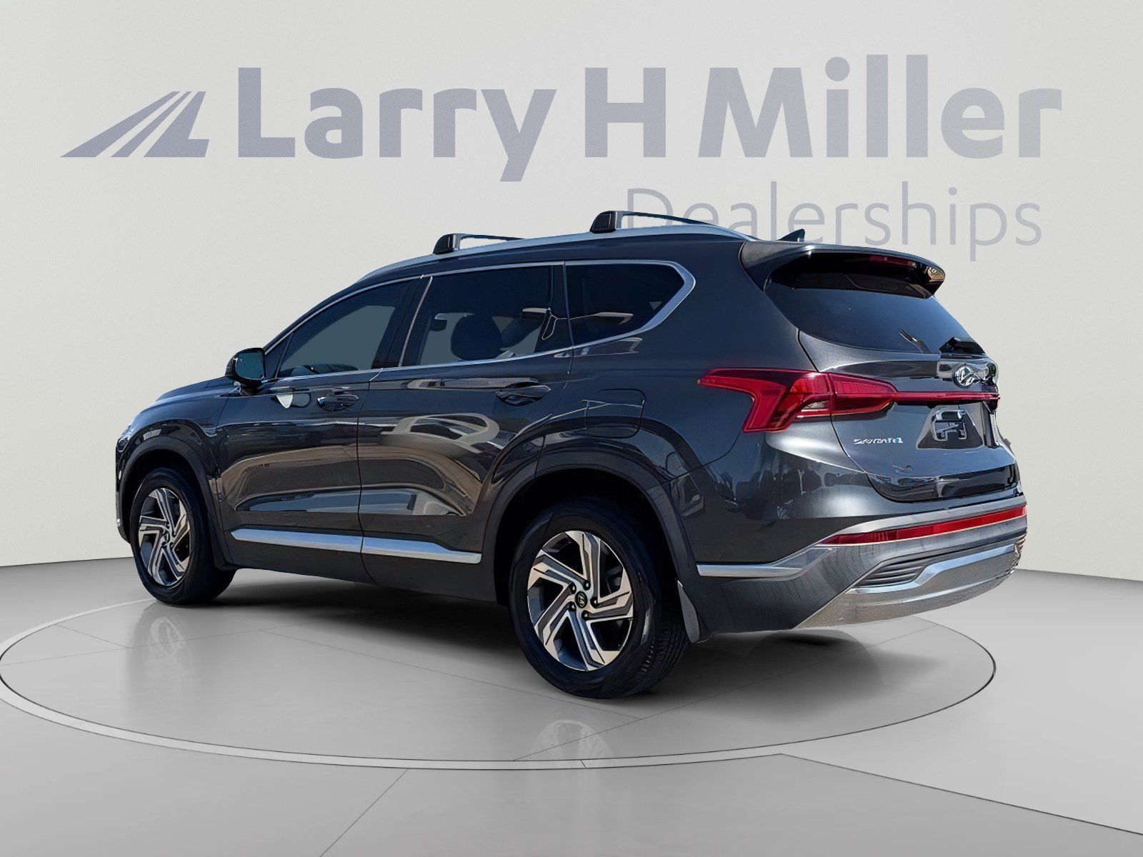 Used 2022 Hyundai Santa Fe SEL FWD image 3