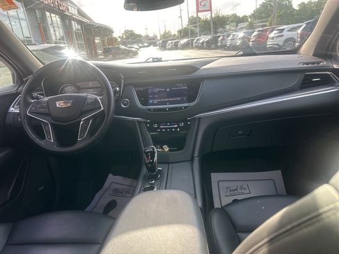 Used 2021 Cadillac XT5 Luxury FWD image 14