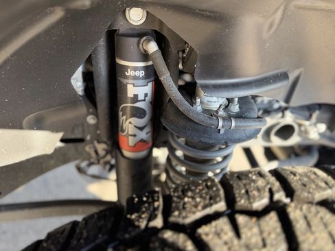 Used 2021 Jeep Gladiator Mojave image 9